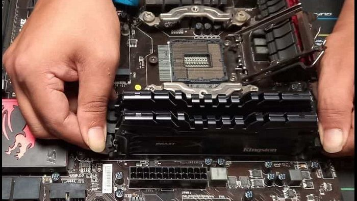 Will a computer turn on with a bad motherboard?