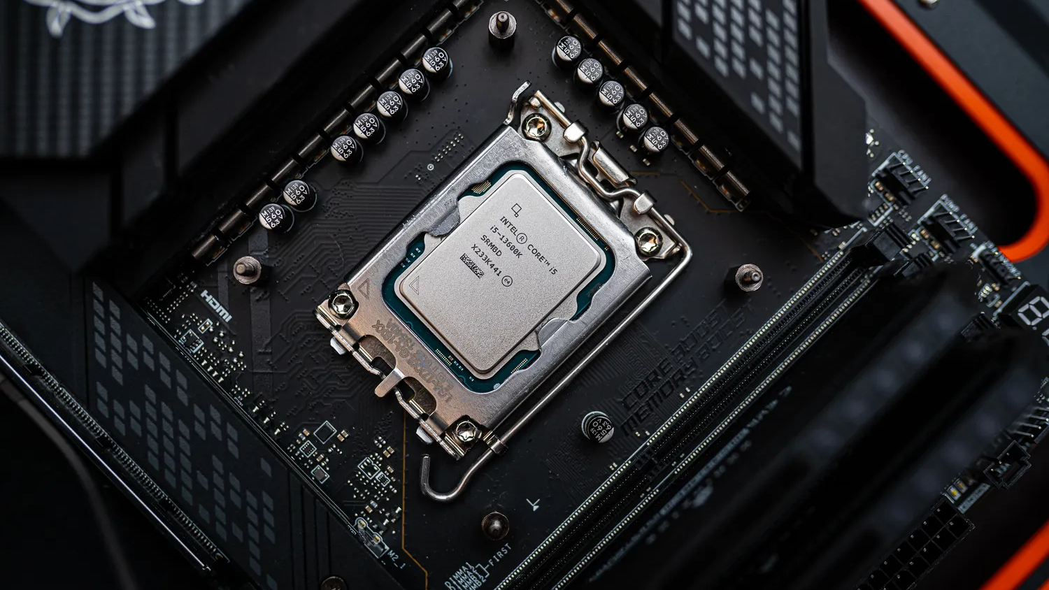 How to Find Compatible Motherboards for Your Intel® Boxed Desktop Processor?